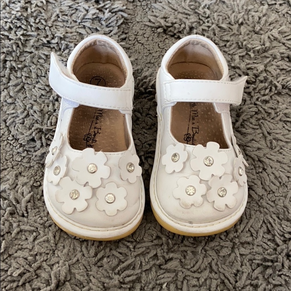 Alligator brand Squeaky shoes.